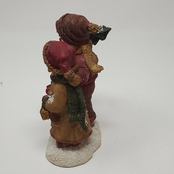 Home Interiors # 56043-03 The Little Christmas Figurine 2003 - Picture 4 of 14